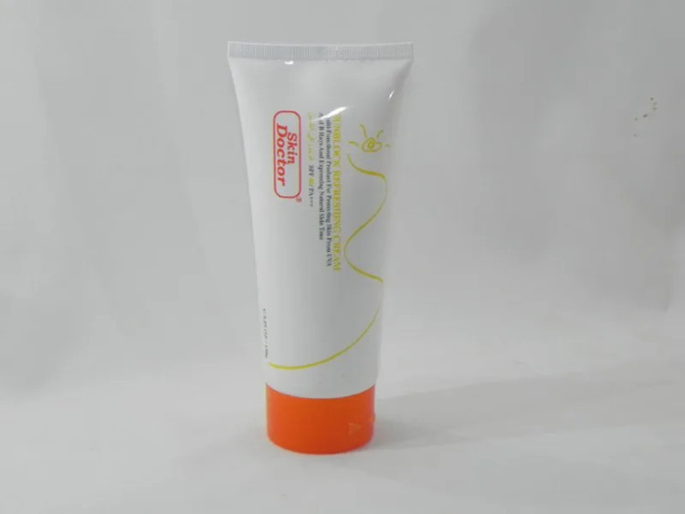 کرم ضدآفتاب دکتر اسکین بیرنگ SPF 50 – برای مراقبت از پوست در تمام فصول